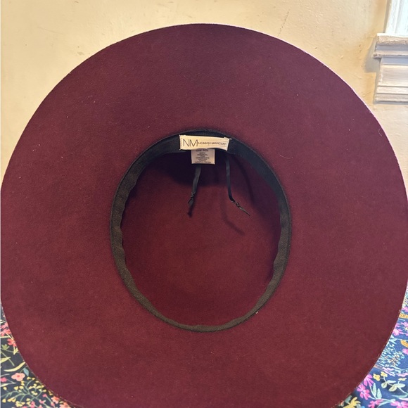 Neiman Marcus Deep Purple Women's Hat - Picture 3 of 4